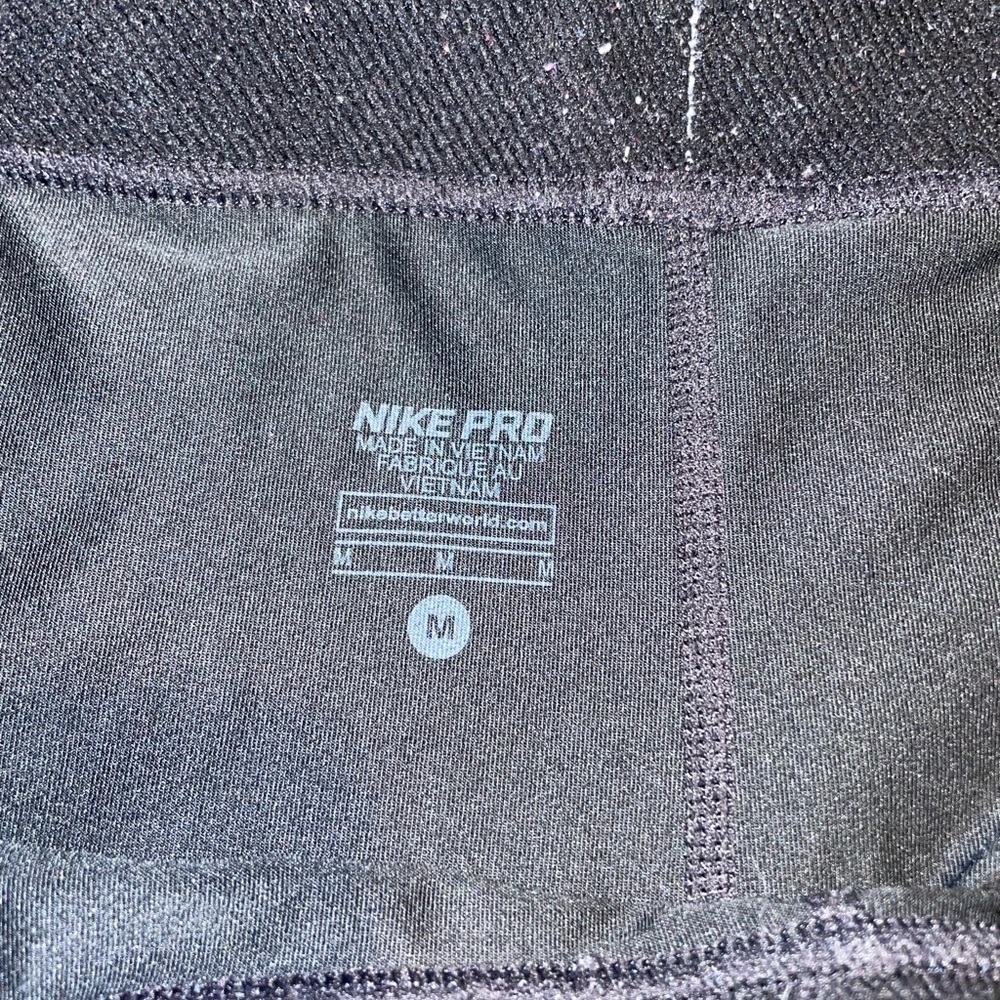 Nike Pro - Picture 3 of 4